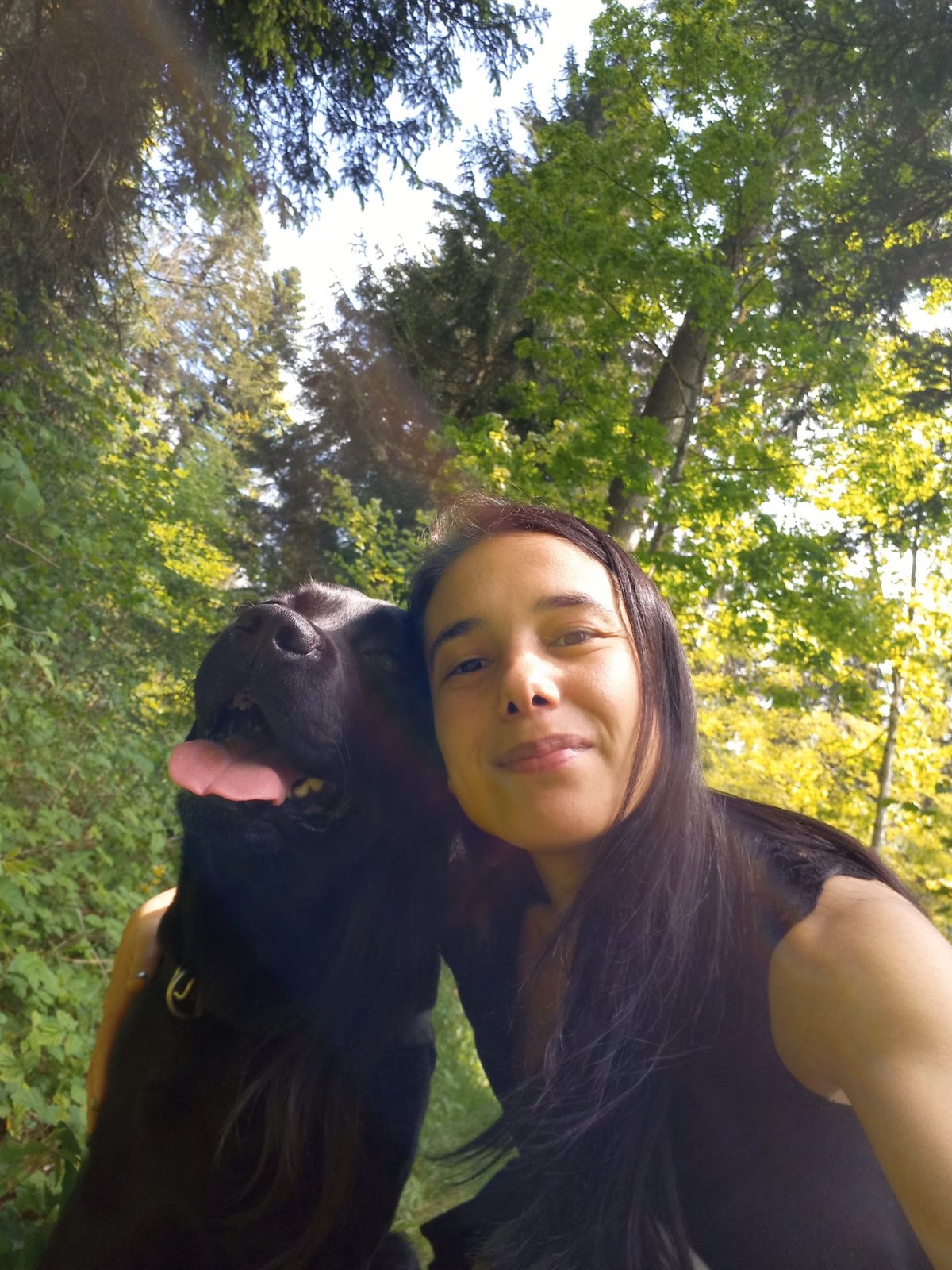 L'AMOUR ET LA CONFIANCE : LE LIEN UNIQUE AVEC MON CHIEN STERLING 